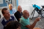 Jetzt ist unserem Fotografen der Saft im Fotoapparat ausgegangen und darum geht es jetzt etwas grieseliger weiter (Smartphone-Bilder). Jetzt ist unserem Fotografen der Saft im Fotoapparat ausgegangen und darum geht es jetzt etwas grieseliger weiter (Smartphone-Bilder).